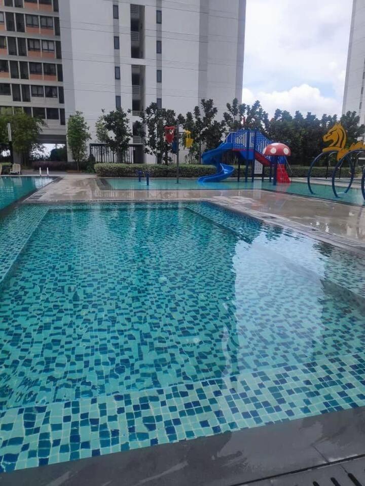 Happy Family Horizon Suite - Near Xiamen-Klia Netflix Kampong Melot Exterior foto